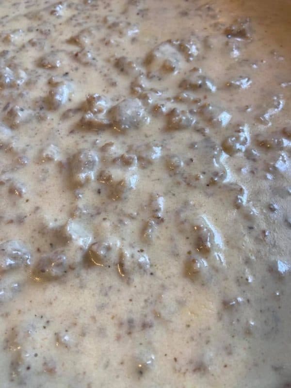 White Sausage Country Gravy - FlyPeachPie