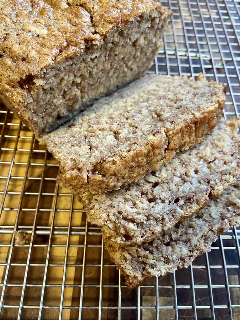 Spiced Apple Bread - FlyPeachPie