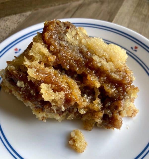 Cinnamon Caramel Coffee Cake - Flypeachpie