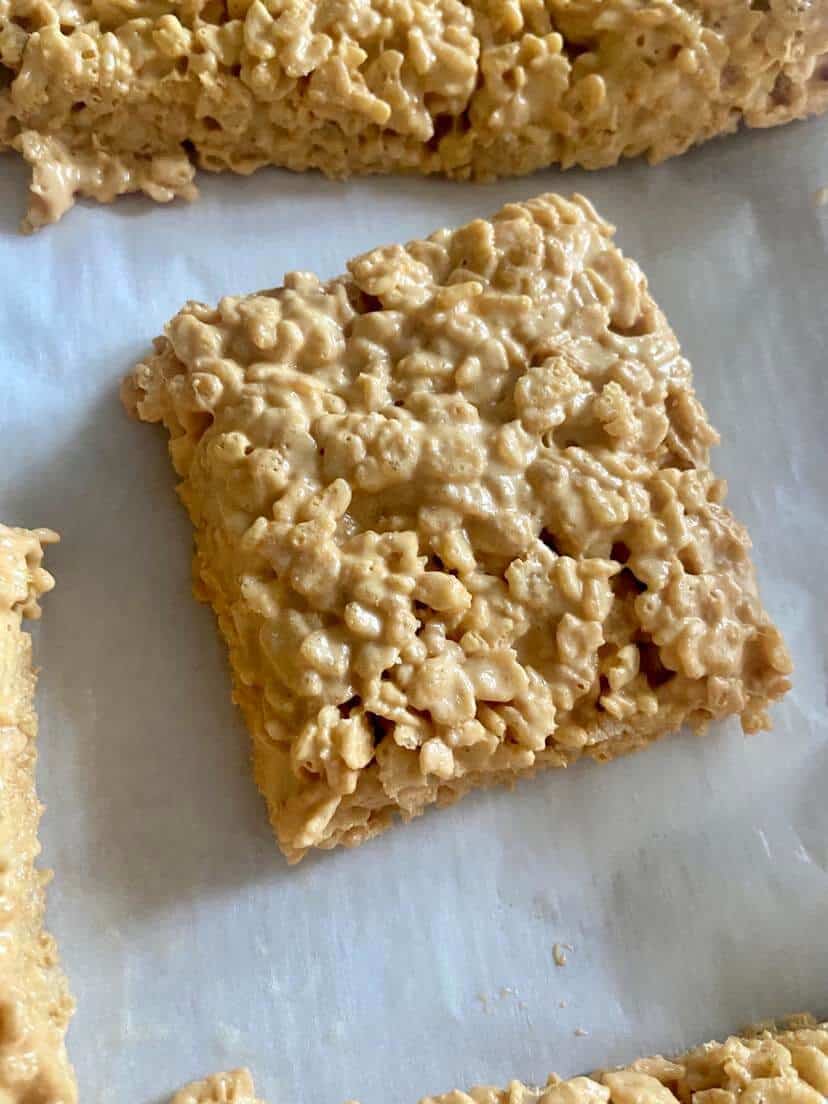 Dulce De Leche Rice Crispy Treats - FlyPeachPie