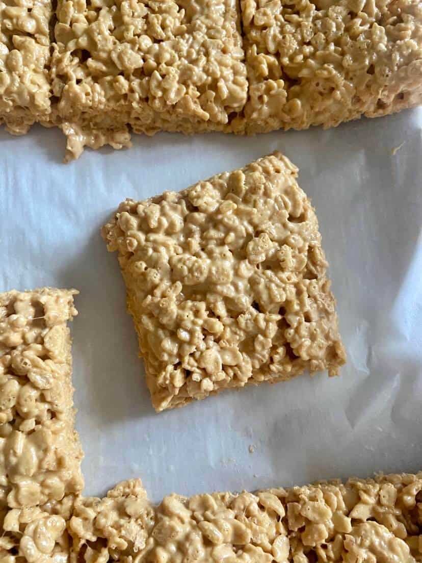 Dulce De Leche Rice Crispy Treats - FlyPeachPie