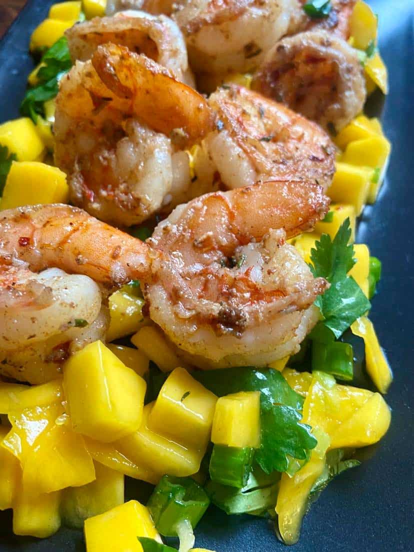 Jerk Shrimp With Mango Salsa Flypeachpie